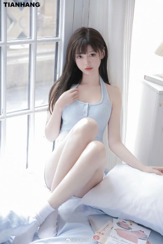 黄果视频在线观看漫长的夏夜影视海报